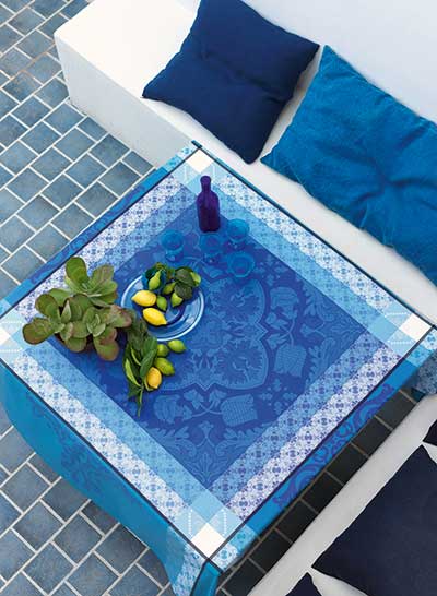 Azulejos Tablecloth - China Blue