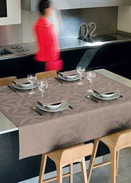 Ellipse Pepper Tablecloth