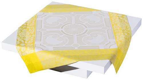 Jardin Royal Sand Tablecloth