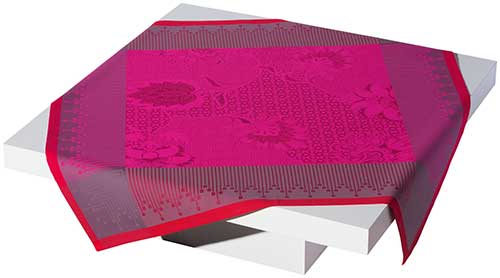 Palais Persan Fuchsia Tablecloth