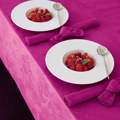 Pivoine Bougainvillea Tablecloth